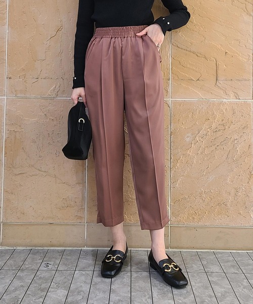 12Twelve Agenda（トゥエルブ　アジェンダ）の「ソフトサテンゆるテーパードパンツ（その他パンツ・レディース・ブラック/ブラウン・S/M）」の17枚目の写真