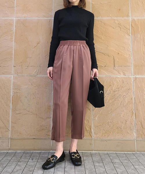12Twelve Agenda（トゥエルブ　アジェンダ）の「ソフトサテンゆるテーパードパンツ（その他パンツ・レディース・ブラック/ブラウン・S/M）」の13枚目の写真