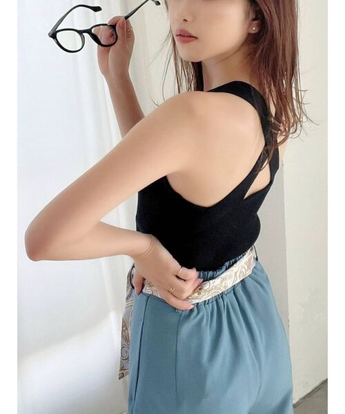 RESEXXY（リゼクシー）の「バッククロスニットタンク（タンクトップ・レディース・ブラック/ベージュ/レッド・FREE）」の2枚目の写真