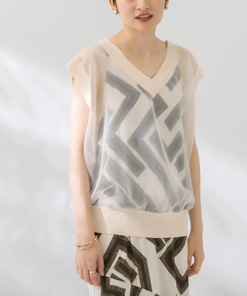 KBF（ケイビーエフ）の「シアーガラスニットベスト（ニット/セーター・レディース・ブルー/アイボリー/ライトピンク・ONE）」の4枚目の写真