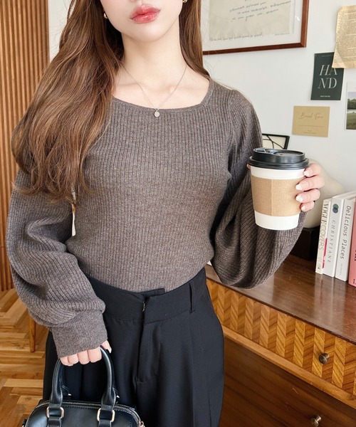 お値下げ！新品 ノーソーイングニット スクエアネックデザイントップ