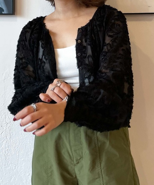 archives（アルシーヴ）の「フェザーフラワーボリュームギャザーブラウス（シャツ/ブラウス・レディース・アイボリー/ブルーグレー/ブラック・MEDIUM）」の8枚目の写真