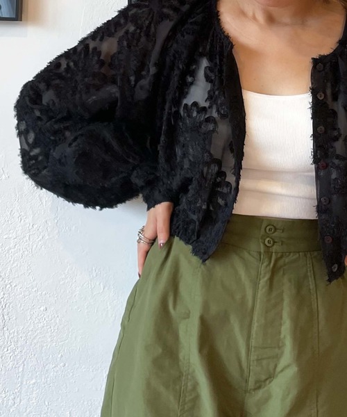 archives（アルシーヴ）の「フェザーフラワーボリュームギャザーブラウス（シャツ/ブラウス・レディース・アイボリー/ブルーグレー/ブラック・MEDIUM）」の9枚目の写真