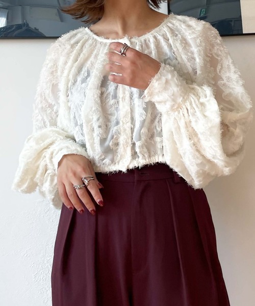 archives（アルシーヴ）の「フェザーフラワーボリュームギャザーブラウス（シャツ/ブラウス・レディース・アイボリー/ブルーグレー/ブラック・MEDIUM）」の17枚目の写真