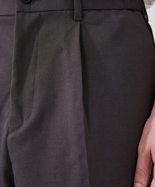 UNITED TOKYO(ユナイテッドトウキョウ)の「Dry air サイドゴムスラックス│セットアップ対応(スラックス・メンズ・ネイビー/グレー/ライトベージュ/ライトグレー・1/2/3)」の17枚目の写真