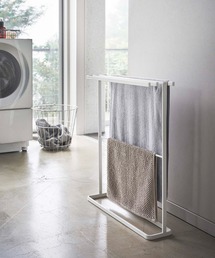 LBC（エルビーシー）の「【WEB限定】tower バスタオルハンガー スリム（バス/トイレグッズ）」