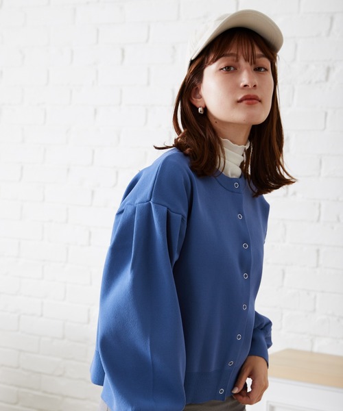 acro（アクロ）の「ドットボタンボリューム袖カーデ/AC1474（カーディガン/ボレロ・レディース・ベージュ/ブルー/オレンジ/パープル/ブラック・ﾌﾘ-）」の4枚目の写真