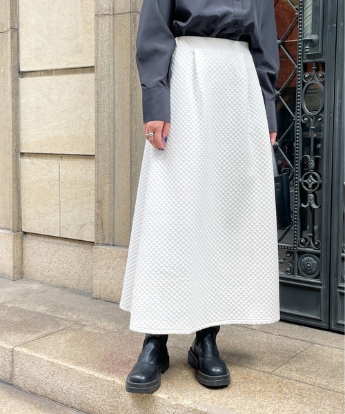 StyleSea(スタイルシー)の「キルトタックフレアスカート(スカート・レディース・ブラック/カーキ/アイボリー・FREE)」の1枚目の写真