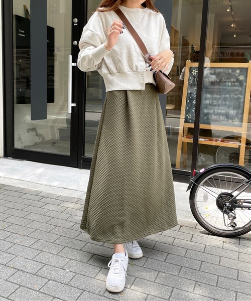 StyleSea(スタイルシー)の「キルトタックフレアスカート(スカート・レディース・ブラック/カーキ/アイボリー・FREE)」の6枚目の写真