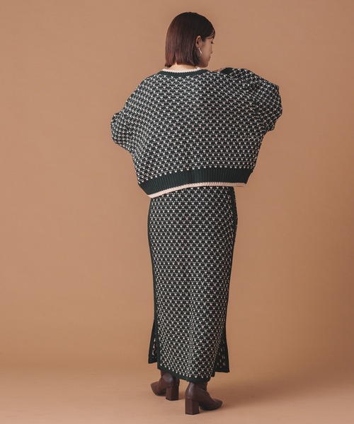 hunch（ハンチ）の「レトロ ジャガード柄 ニットロングスカート（スカート・レディース・グリーン/ブラック/ブルー・FREE）」の9枚目の写真