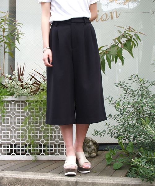 Another Edition(アナザーエディション)の「ライトスポンジクロス6分丈2/ AEBC ライトスポンジクロス 6ブⅡ(その他パンツ・レディース・オフホワイト/ブラック・SMALL/MEDIUM)」の1枚目の写真