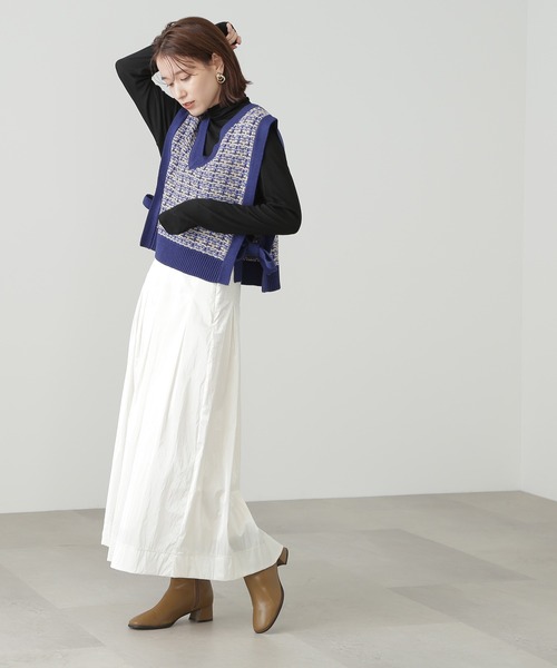 N.(N. Natural Beauty Basic)(エヌエヌナチュラルビューティーベーシック)の「◆メタリックフレアスカート(スカート・レディース・ホワイト/ライラック・MEDIUM)」の5枚目の写真