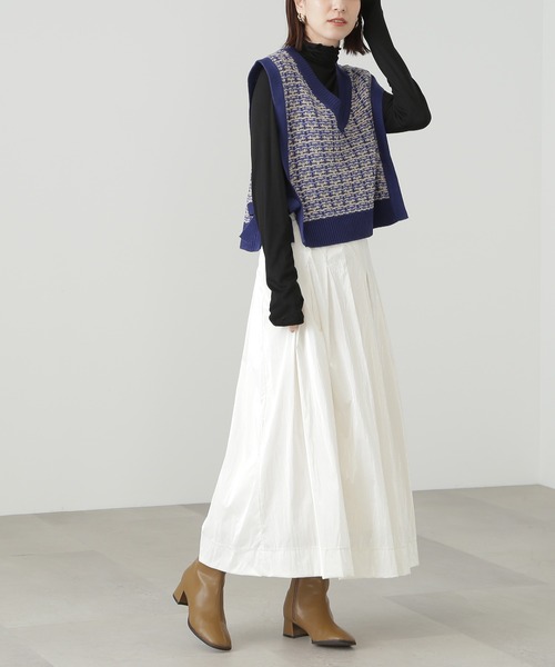 N.(N. Natural Beauty Basic)(エヌエヌナチュラルビューティーベーシック)の「◆メタリックフレアスカート(スカート・レディース・ホワイト/ライラック・MEDIUM)」の3枚目の写真