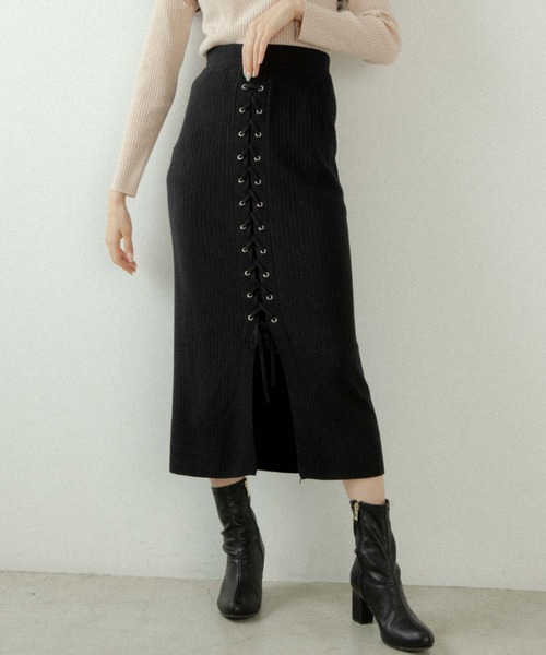 OLUPIC（オルピック）の「OLUPIC/【WEB限定】レースアップニットスカート（スカート・レディース・ベージュ/ブラック/アイボリー・FREE）」の3枚目の写真