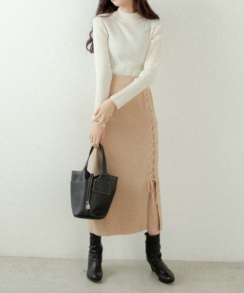 OLUPIC（オルピック）の「OLUPIC/【WEB限定】レースアップニットスカート（スカート・レディース・ベージュ/ブラック/アイボリー・FREE）」の5枚目の写真