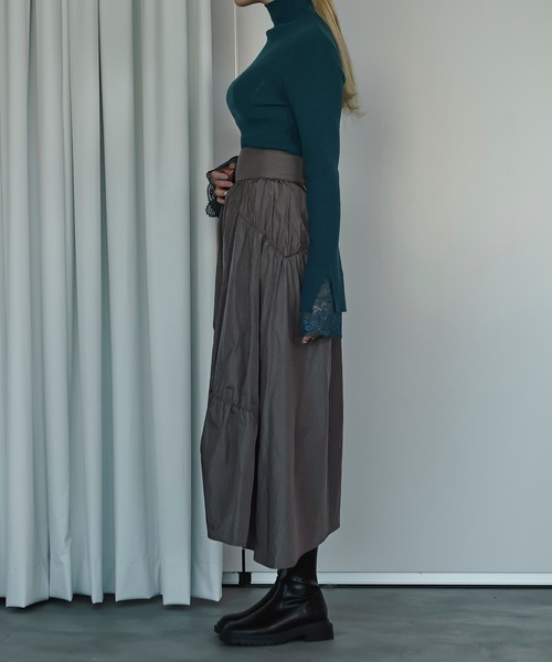 Ezick（エジック）の「Twister gather タフタヘムスカート（スカート・レディース・ブラック/チャコールグレー/ベージュ・FREE）」の5枚目の写真
