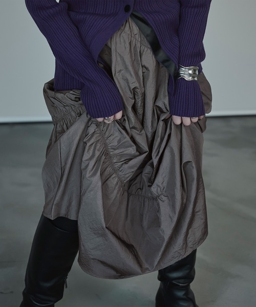 Ezick（エジック）の「Twister gather タフタヘムスカート（スカート・レディース・ブラック/チャコールグレー/ベージュ・FREE）」の14枚目の写真