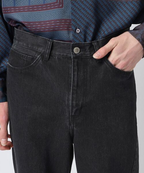 tk.TAKEO KIKUCHI(ティーケータケオキクチ)の「◆ツイストフレアデニムパンツ(デニムパンツ・メンズ・ブラック系3/ネイビー系3・02/03)」の14枚目の写真