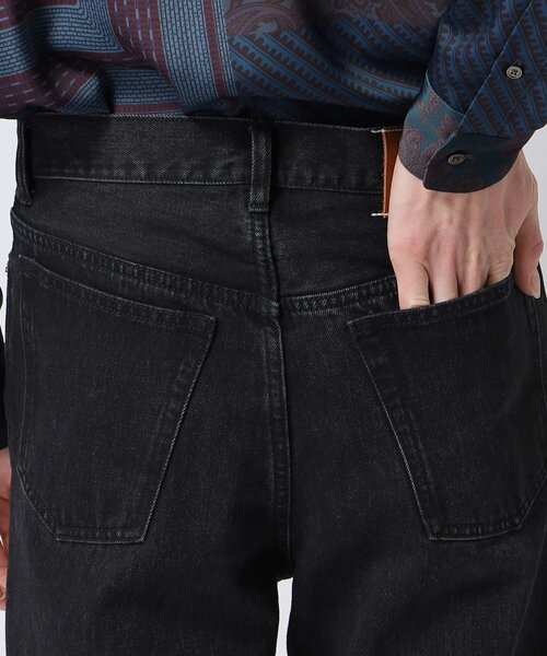 tk.TAKEO KIKUCHI(ティーケータケオキクチ)の「◆ツイストフレアデニムパンツ(デニムパンツ・メンズ・ブラック系3/ネイビー系3・02/03)」の5枚目の写真