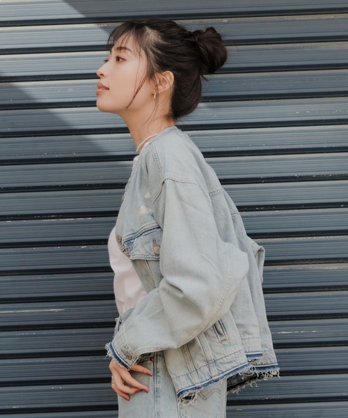 Levi's（リーバイス）の「Levi's/リーバイス カスタマイズ 90S デニムジャケット ライトインディゴ DESTRUCTED（デニムジャケット・レディース・インディゴブルー・S/M/XS）」の14枚目の写真