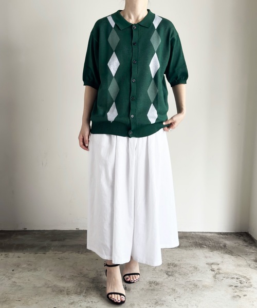 COMMON WARE(コモンウェアー)の「COMMONWARE:ダイヤ柄ニットポロ カーディガン S/S(ポロシャツ・レディース・ブラック/グリーン/ベージュ・L/XL/M)」の2枚目の写真