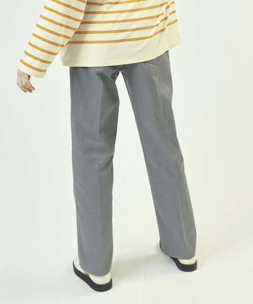 RNA-N(アールエヌエーエヌ)の「R4071 E/Cツイルセンタープレスパンツ(スラックス・レディース・ブラック/グレー/ネイビー・SMALL/MEDIUM)」の2枚目の写真