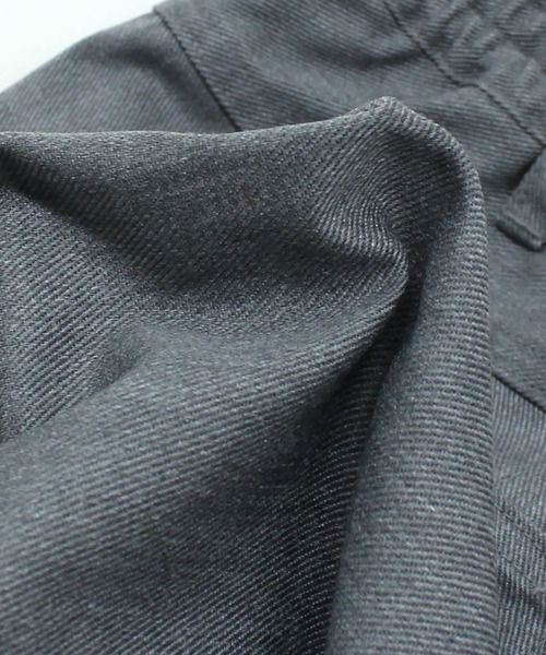 RNA-N(アールエヌエーエヌ)の「R4071 E/Cツイルセンタープレスパンツ(スラックス・レディース・ブラック/グレー/ネイビー・SMALL/MEDIUM)」の9枚目の写真