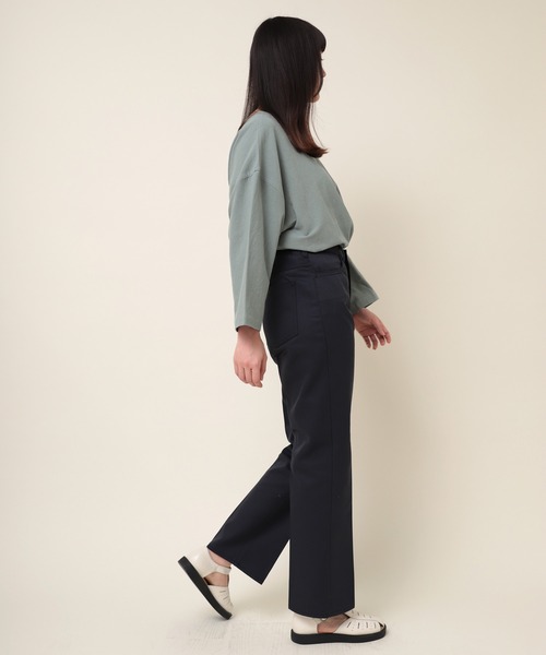 RNA-N(アールエヌエーエヌ)の「R4071 E/Cツイルセンタープレスパンツ(スラックス・レディース・ブラック/グレー/ネイビー・SMALL/MEDIUM)」の17枚目の写真