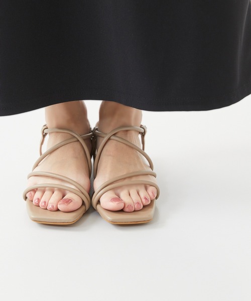 menue（メヌエ）の「スクエアトゥ華奢ストラップサンダル（サンダル・レディース・ペールイエロー/アイボリー/ダークブラウン/ベージュ/ブルー/ブラック・LL/S/XS/M/3L/L）」の11枚目の写真