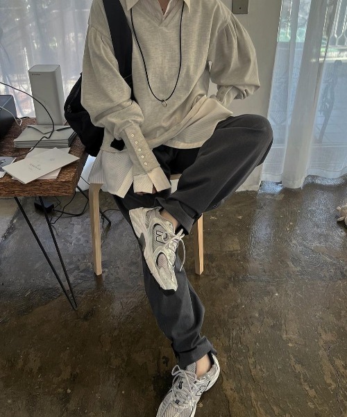 WILLFULLY（ウィルフリー）の「hem flap button side open tuck tapered PT（その他パンツ・レディース・チャコールグレー/キナリ・FREE）」の8枚目の写真