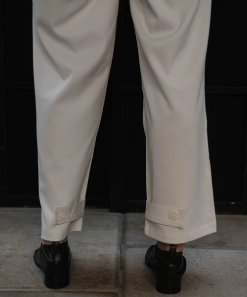 WILLFULLY（ウィルフリー）の「hem flap button side open tuck tapered PT（その他パンツ・レディース・チャコールグレー/キナリ・FREE）」の6枚目の写真