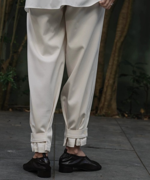 WILLFULLY（ウィルフリー）の「hem flap button side open tuck tapered PT（その他パンツ・レディース・チャコールグレー/キナリ・FREE）」の20枚目の写真