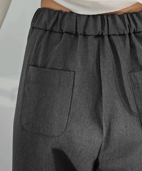 WILLFULLY（ウィルフリー）の「hem flap button side open tuck tapered PT（その他パンツ・レディース・チャコールグレー/キナリ・FREE）」の10枚目の写真