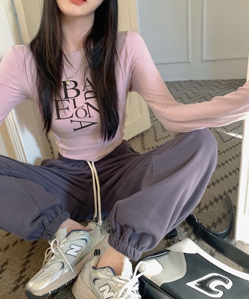 me+em select(ミームセレクト)の「BACロゴレタリングスリムラインTシャツ(Tシャツ/カットソー・レディース・ホワイト/ブラウン/ピンク/グレー/ブラック・FREE/LARGE)」の13枚目の写真