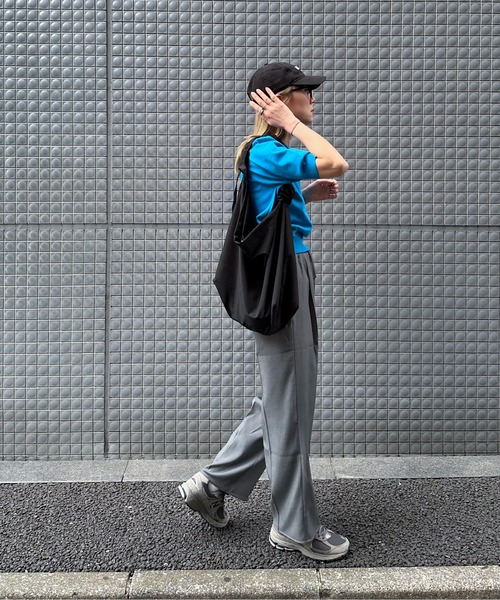 feepur(フェピュール)の「ドローコード2wayショルダーバッグ(ショルダーバッグ・レディース・ブラック/ブルー/アイボリー・FREE)」の7枚目の写真