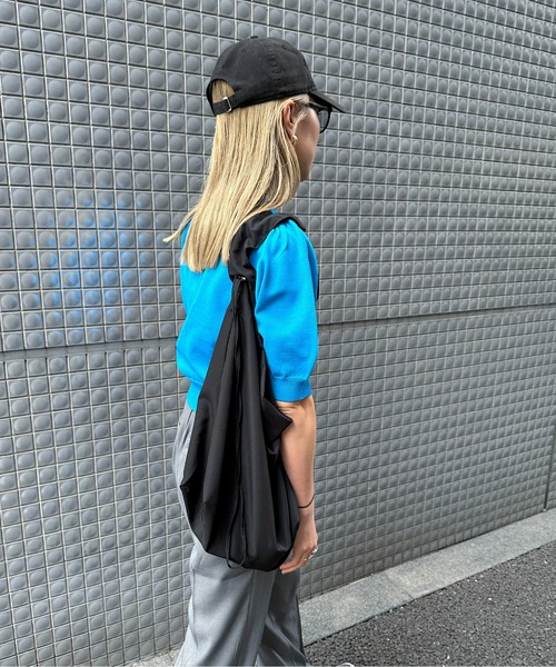 feepur(フェピュール)の「ドローコード2wayショルダーバッグ(ショルダーバッグ・レディース・ブラック/ブルー/アイボリー・FREE)」の4枚目の写真