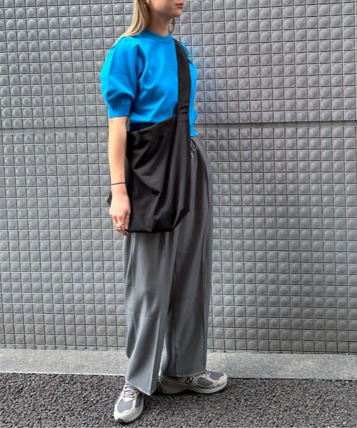 feepur(フェピュール)の「ドローコード2wayショルダーバッグ(ショルダーバッグ・レディース・ブラック/ブルー/アイボリー・FREE)」の16枚目の写真