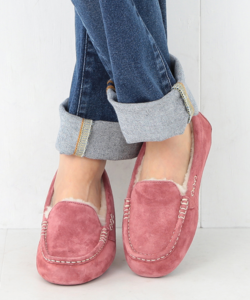 Ray BEAMS（レイビームス）の「UGG Australia / "Ansley" モカシン（モカシン/デッキシューズ・レディース・ワイン/ライトグレー/ライトブラウン・8/6/7/5）」の3枚目の写真