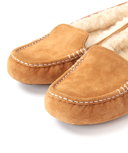 Ray BEAMS（レイビームス）の「UGG Australia / "Ansley" モカシン（モカシン/デッキシューズ・レディース・ワイン/ライトグレー/ライトブラウン・8/6/7/5）」の4枚目の写真