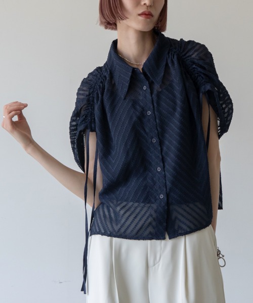 VACANCY（ヴァカンシー）の「ドロストジャガードシアーシャツ（シャツ/ブラウス・レディース・アイボリー/ネイビー/グリーン・FREE）」の10枚目の写真