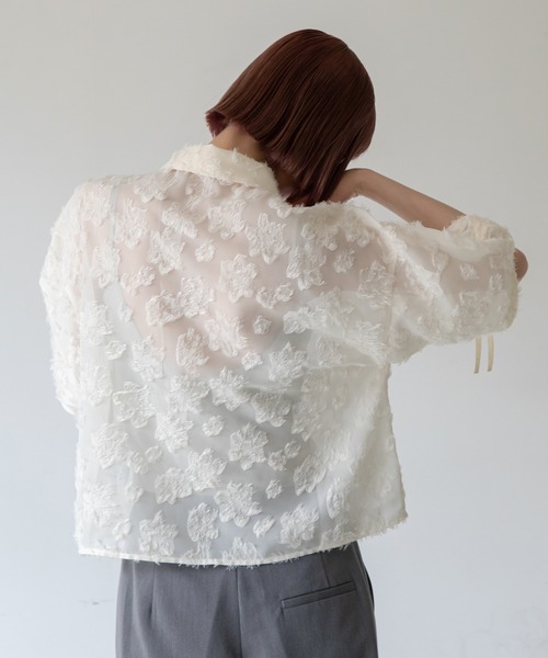 VACANCY（ヴァカンシー）の「ドロストジャガードシアーシャツ（シャツ/ブラウス・レディース・アイボリー/ネイビー/グリーン・FREE）」の18枚目の写真