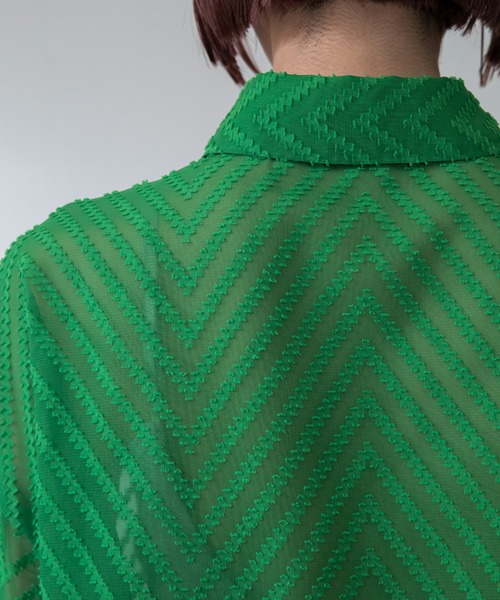 VACANCY（ヴァカンシー）の「ドロストジャガードシアーシャツ（シャツ/ブラウス・レディース・アイボリー/ネイビー/グリーン・FREE）」の7枚目の写真