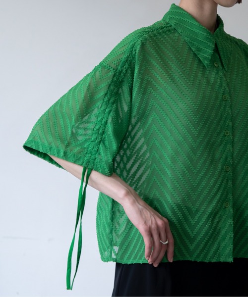 VACANCY（ヴァカンシー）の「ドロストジャガードシアーシャツ（シャツ/ブラウス・レディース・アイボリー/ネイビー/グリーン・FREE）」の15枚目の写真