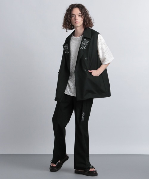 HARE（ハレ）の「エリフラワーシシュウジレ(HARE)（ベスト）」 - WEAR