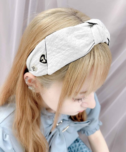 ROJITA（ロジータ）の「BIGリボンキルティングカチューシャ（カチューシャ・レディース・ブラック/ホワイト・FREE）」の12枚目の写真