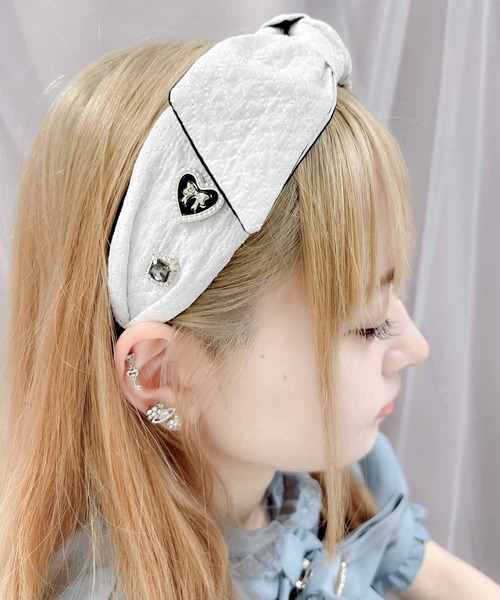 ROJITA（ロジータ）の「BIGリボンキルティングカチューシャ（カチューシャ・レディース・ブラック/ホワイト・FREE）」の13枚目の写真