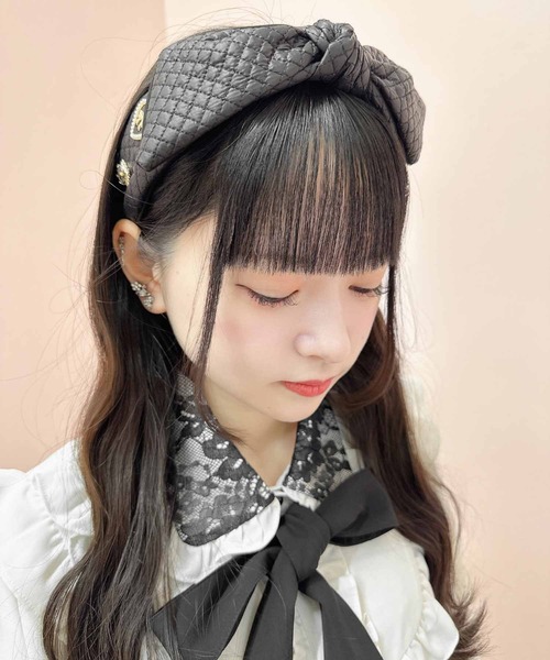 ROJITA（ロジータ）の「BIGリボンキルティングカチューシャ（カチューシャ・レディース・ブラック/ホワイト・FREE）」の22枚目の写真