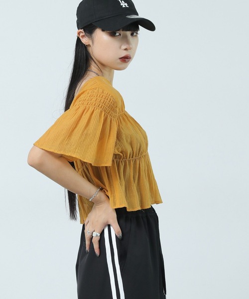 PAGEBOY(ページボーイ)の「シャーリングミニショートスリーブブラウス(シャツ/ブラウス・レディース・クリーム/ブラック/マスタード/オフホワイト・FREE)」の16枚目の写真