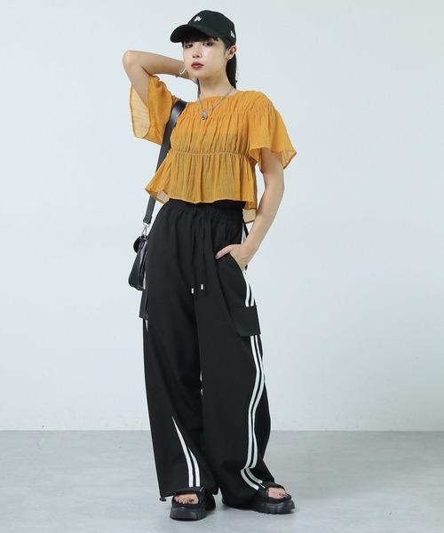PAGEBOY(ページボーイ)の「シャーリングミニショートスリーブブラウス(シャツ/ブラウス・レディース・クリーム/ブラック/マスタード/オフホワイト・FREE)」の18枚目の写真
