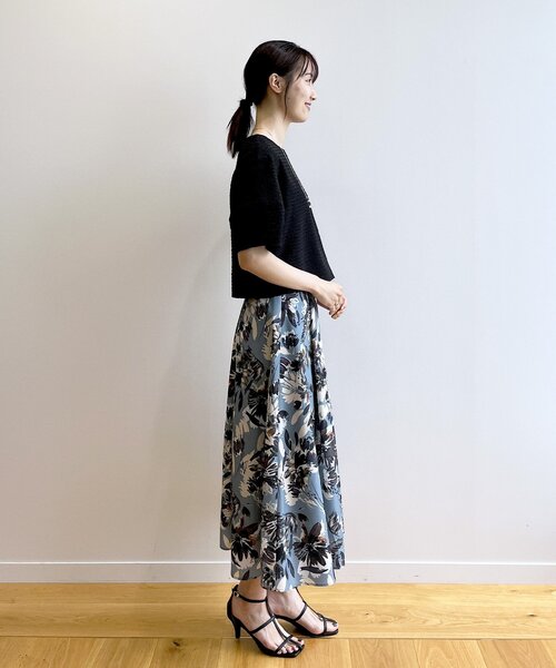 OPAQUE.CLIP(オペークドットクリップ)の「◆ビッグフラワープリントフレアスカート【洗濯機洗い可/イージーケア】(スカート・レディース・ベージュ系その他4/ブルー系5・40/38)」の17枚目の写真